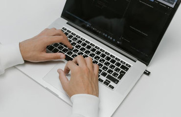 INICIACIÓN A LA INFORMÁTICA Y EN COMPETENCIAS DIGITALES BÁSICAS (Bilbao)