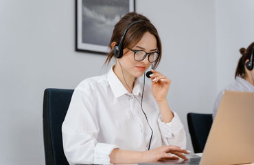 EMISIÓN Y GESTIÓN DE LLAMADAS SALIENTES EN UNSERVICIO DE TELEASISTENCIA (Vitoria/Gasteiz) - Desmpleados/as