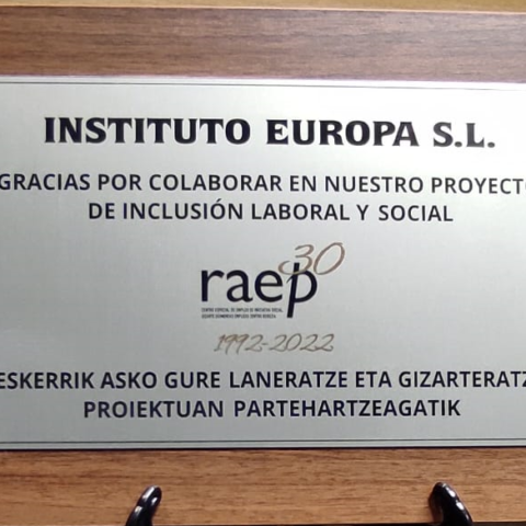 Instituto Europa recibe reconocimiento por su colaboración con el proyecto de inclusión laboral y social de RAEP.